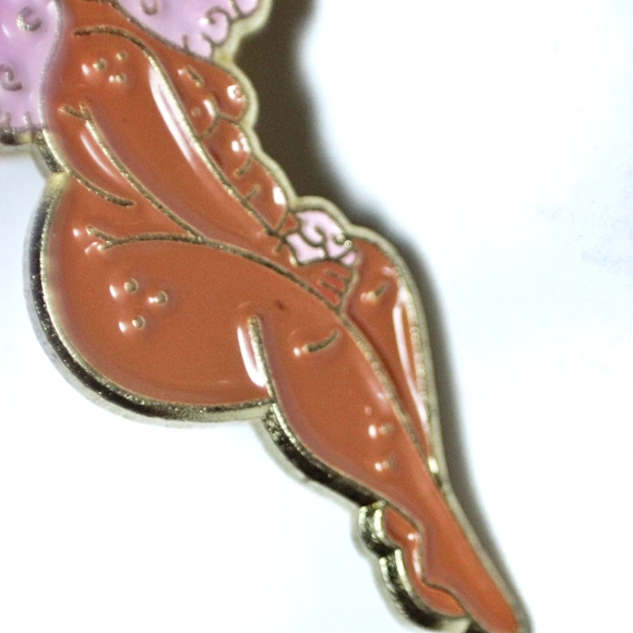 Pastel pink mushroom girl enamel pin - Picture 5 of 10